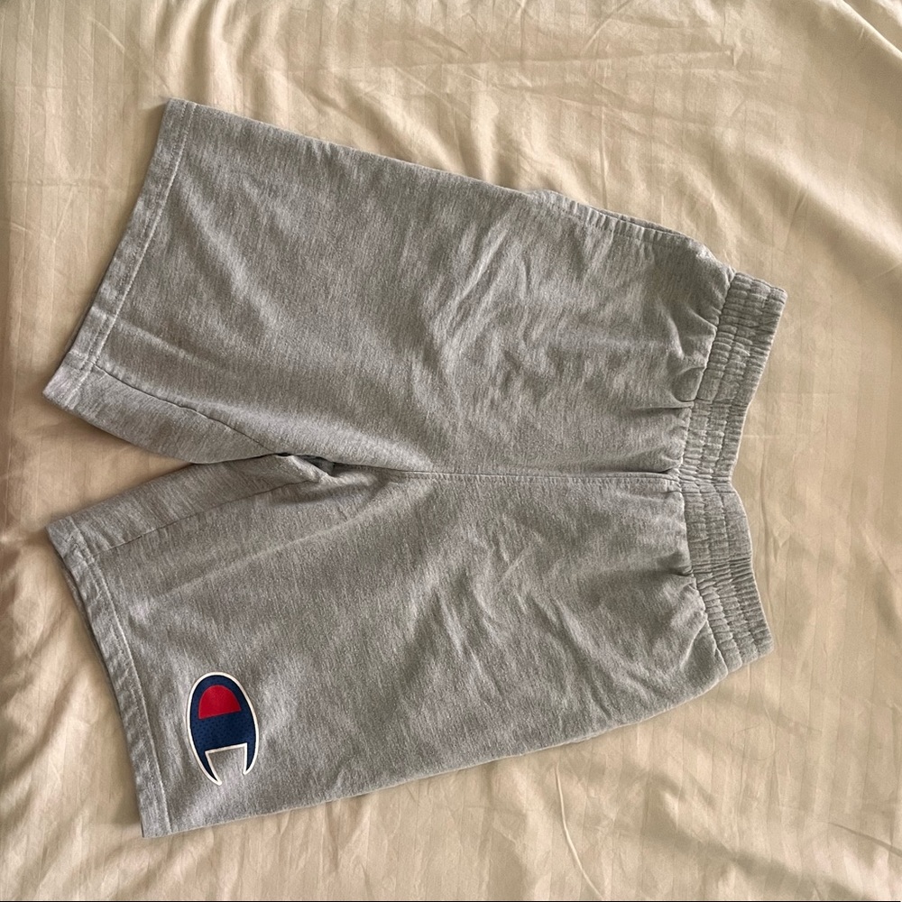 Champion grey shorts/ FIT LIKE A SMALL